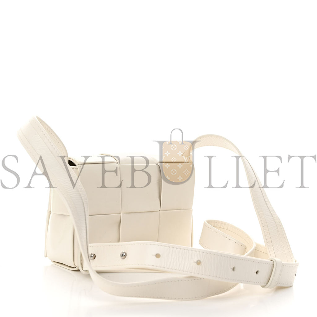 BOTTEGA VENETA LAMBSKIN MAXI INTRECCIATO EXTRA MINI CASSETTE CROSSBODY BAG WHITE (13*9*4cm)